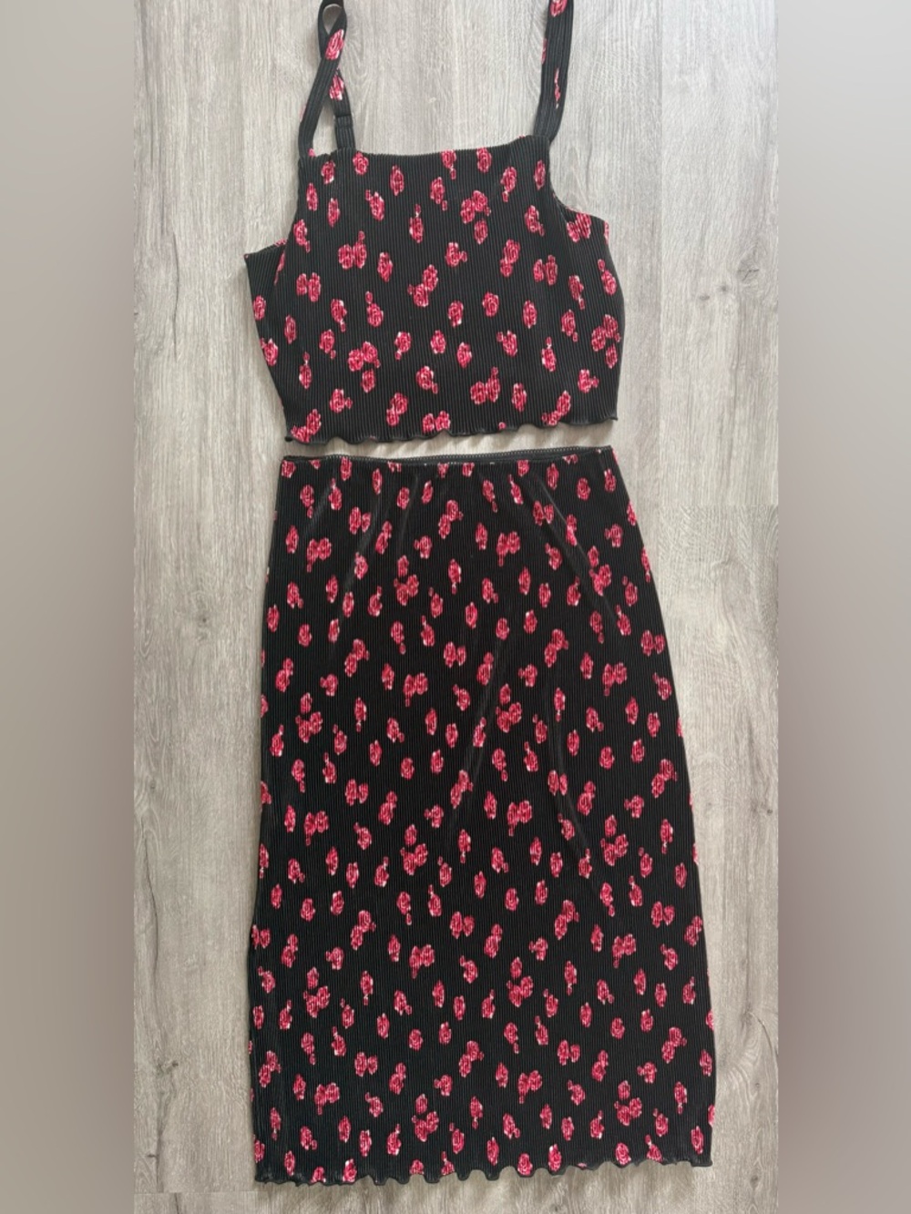 2 Pc Crop Tank and Skirt with Red Rose Design | Size: XXL